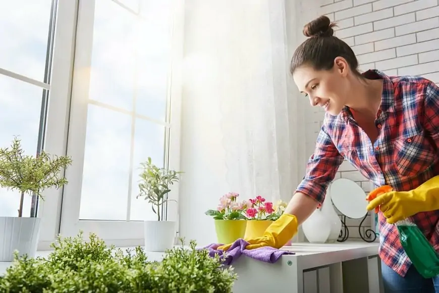 How to Achieve a Spotless Home with Top-to-Bottom Cleaning