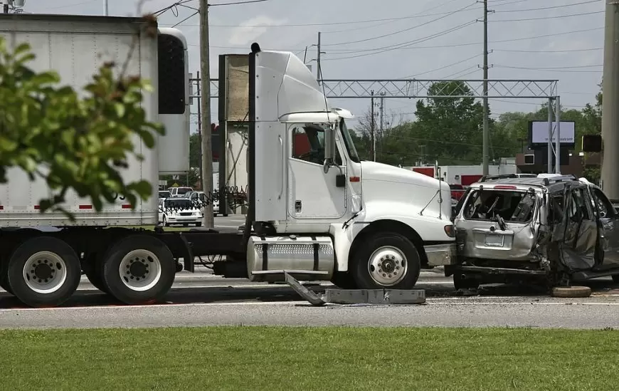 6 Steps to Take Immediately After a Truck Accident