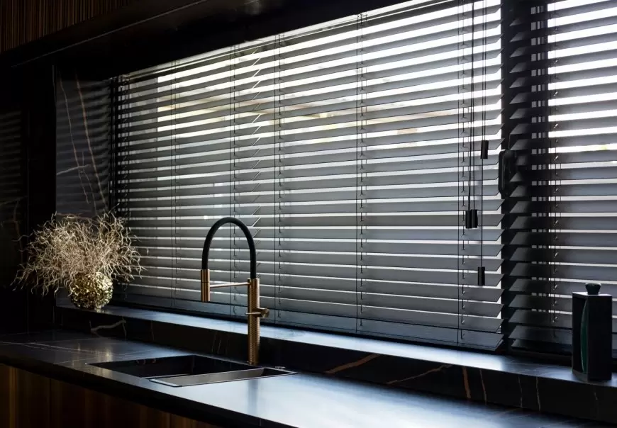4 Must-Have Modern Window Shades for Any Home