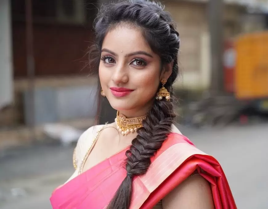 Deepika Singh Education