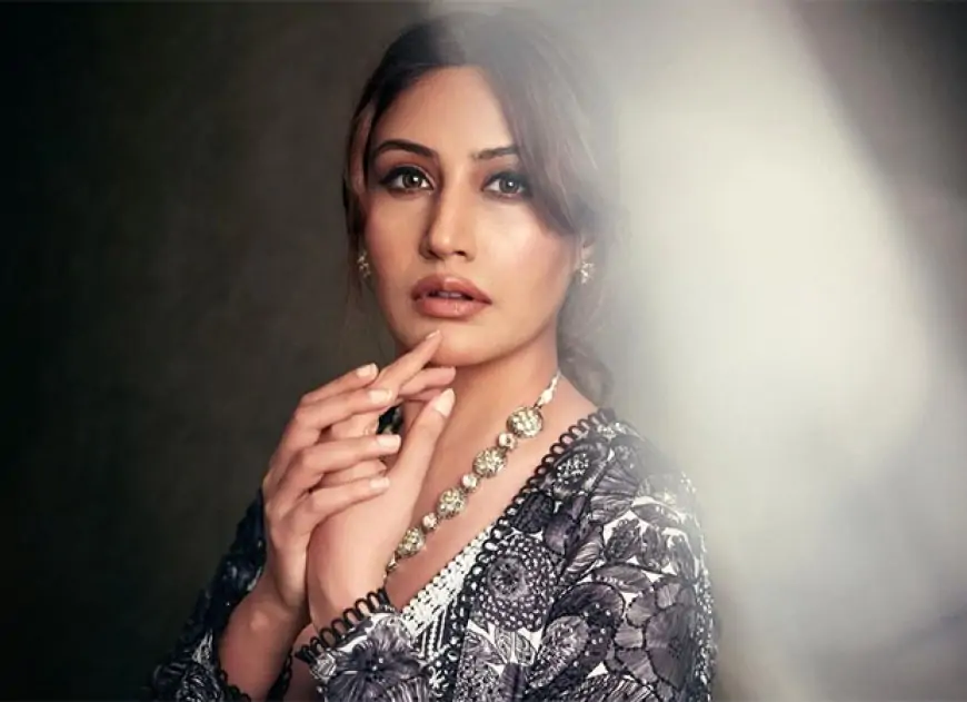 Surbhi Chandna Biography – Age, Boyfriend, Education, Family, Success Story, Net Worth and More