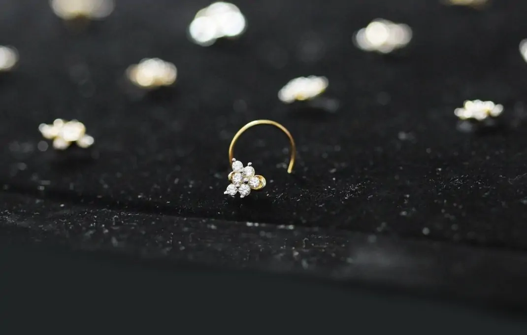 Top Five Diamond Nose Pins to Enhance Traditional Attire
