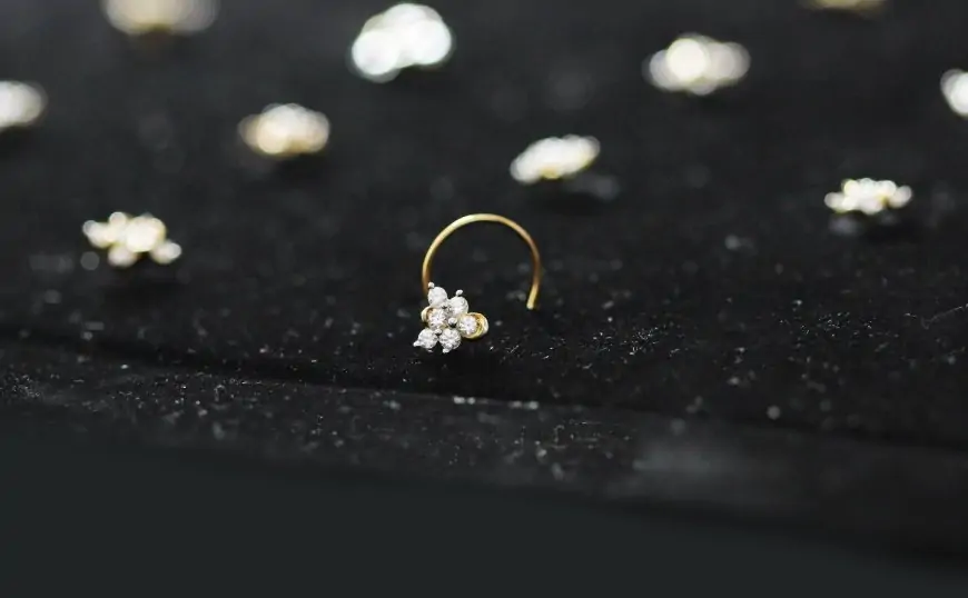 Top Five Diamond Nose Pins to Enhance Traditional Attire