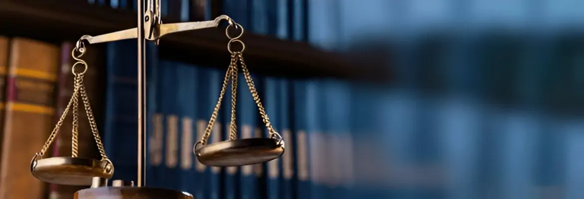 Navigating Legal Trouble: Key Differences Between Felonies and Misdemeanors