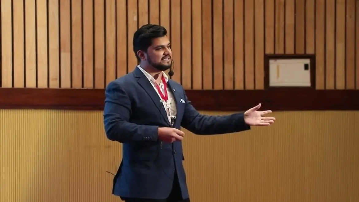 Zeeshan Shaikh Biography in Hindi