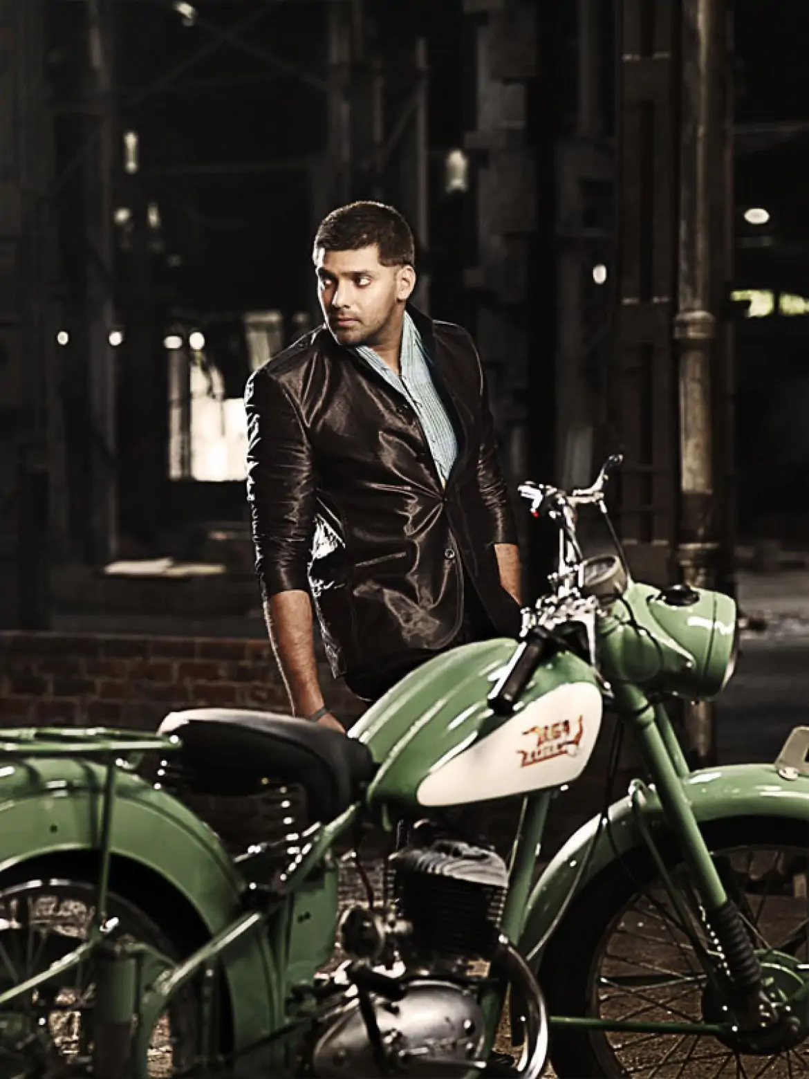 Arya Wiki, Biography, Age, Wife, Movies, Videos, Images
