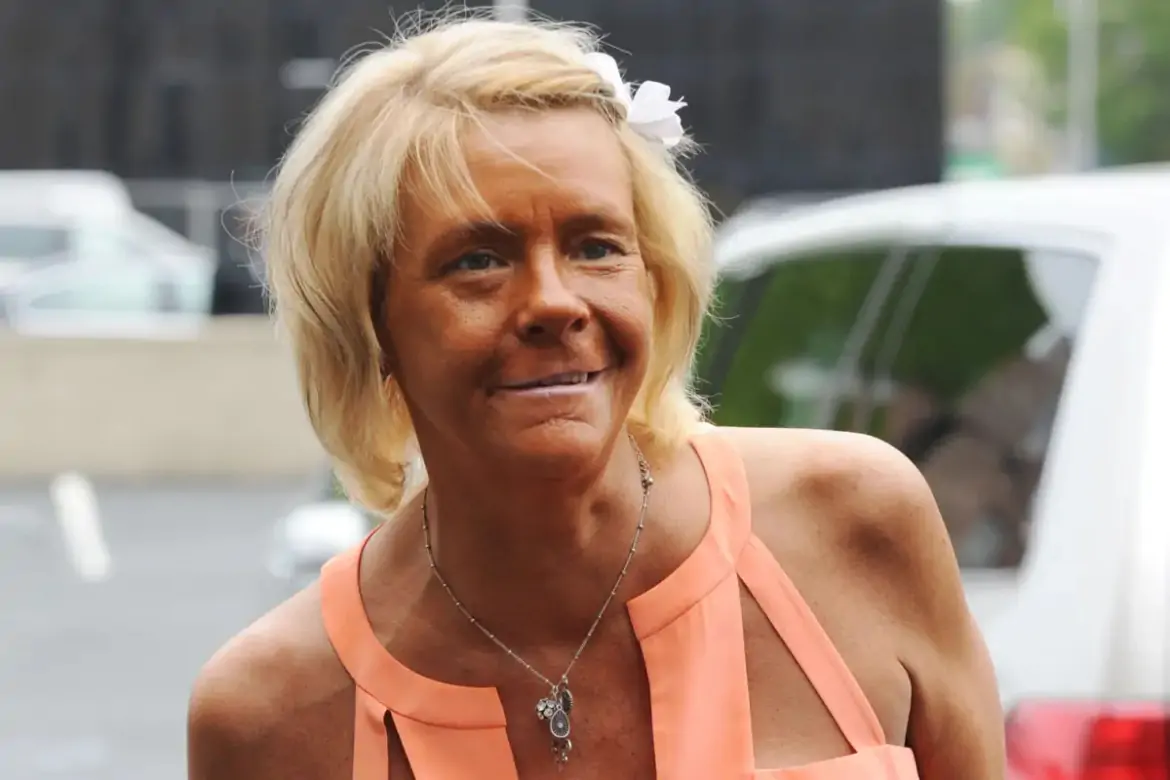 Tan Mom Age