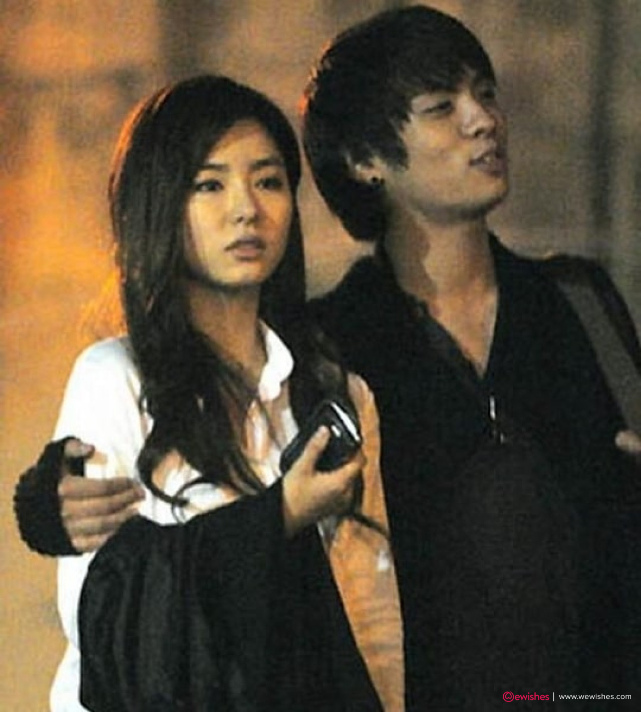 Jonghyun with his Girlfriend